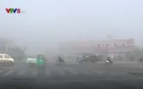 Giao thông tê liệt do sương mù tại Trung Quốc
