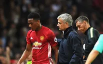 Mourinho cảnh báo Martial: Theo tôi hoặc là “ra đường”?