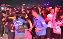 Sự kiện Giờ Trái Đất ở Hưng Yên gặp rắc rối vì đám đông hỗn loạn