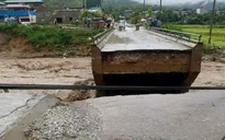 Giao thông ở Sơn La bị chia cắt
