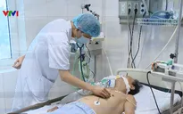 Cảnh giác biến chứng nặng do sốt xuất huyết