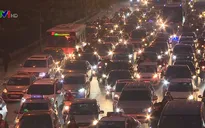Giao thông ùn tắc tại Hà Nội, TP.HCM trước nghỉ lễ