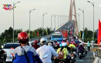 Người dân miền Tây ùn ùn trở lại TP.HCM sau kỳ nghỉ Tết