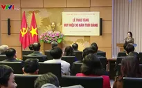 Đảng bộ cơ quan Văn phòng Quốc hội tổ chức trao Huy hiệu 30 năm tuổi Đảng cho các đảng viên