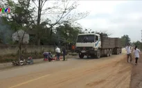 Bị xe đầu kéo cuốn vào gầm, thai phụ và con gái tử vong tại chỗ