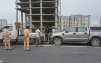 Đâm vào ô tô trên đường vành đai 3, người lái xe máy tử vong