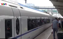 Trung Quốc cấm hàng triệu người đi máy bay, tàu cao tốc vì... nợ ngân hàng