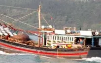 Cứu 13 thuyền viên gặp nạn trên vùng biển Côn Đảo