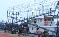 Bàn giao tàu cá vỏ thép đóng theo Nghị định 67 cho ngư dân Phú Yên