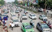 Dịch vụ vận tải kiềm chế giá khi xăng tăng