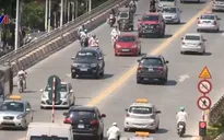 Có nên cấm taxi vào những tuyến phố trong giờ cao điểm?