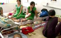 Số ca bệnh nhi mắc tay chân miệng tăng cao ở TP.HCM
