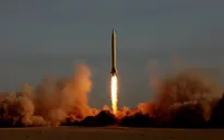 Iran phóng tên lửa đạn đạo thế hệ mới