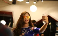 Đeo kính râm, giả trang thành nữ, iPhone X có nhận ra chủ?