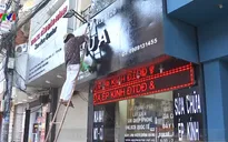 TP.HCM: Nhiều cửa hàng điện thoại tháo gỡ logo Apple