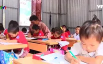 Cảm phục thầy giáo 40 năm cắm bản ở Mường La, Sơn La