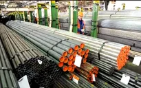 Mỹ áp thuế chống bán phá giá hơn 750% đối với thép Nga