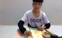 Gặp chàng trai trẻ đam mê thư pháp Việt