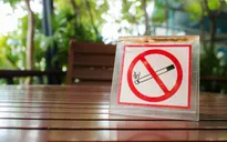 Trung Quốc và Nga cấm thuốc lá như thế nào?