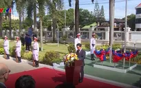 Lào thượng cờ kỷ niệm 50 năm thành lập ASEAN