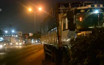 TP.HCM: Xe tải mất phanh khi đổ dốc, cày nát dải phân cách