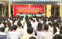 Học sinh TP.HCM tìm hiểu về nạn bạo lực học đường qua phiên tòa giả định