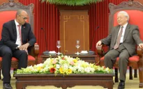 Tổng Bí thư tiếp Đại sứ Cuba