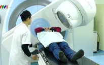 Bệnh viện K thiếu trang thiết bị y tế, bệnh nhân ung thư phải điều trị vào ban đêm