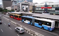 Xe bus nhanh BRT vận hành thế nào tại Indonesia?