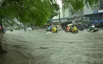 Triều cường kết hợp không khí lạnh gây mưa ở Nam Bộ