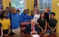 Sinh viên Mỹ chế tạo mô hình tên lửa mang tên Tổng thống Trump