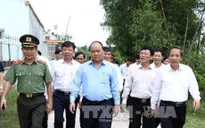 Thủ tướng thăm xã bị ảnh hưởng bởi sự cố môi trường biển
