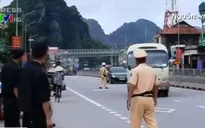 Cảnh sát Quảng Ninh kiểm tra hàng loạt ô tô, truy tìm tử tù vượt ngục