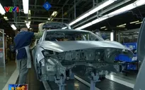 Anh: Mức sống giảm dù tỷ lệ thất nghiệp thấp nhất trong 42 năm