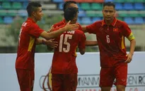 Thắng đậm U18 Philippines, U18 Việt Nam vươn lên dẫn đầu bảng B