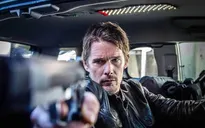 Ethan Hawke trở lại trong phim hành động nghẹt thở "24h Hours to Live"