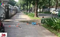 TP.HCM tạm ngưng lắp đặt barie trên vỉa hè