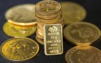 Đồng USD mạnh đẩy giá vàng thế giới đi xuống