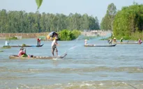 Người dân vùng đầu nguồn phấn khởi đón cá mùa nước nổi