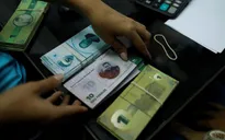 Venezuela: Thiếu hụt tiền mặt, một cộng đồng tự phát hành tiền riêng