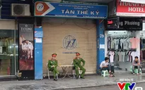 Sau 1 tuần, vỉa hè Hà Nội lại bị lấn chiếm