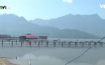 Xây dựng nhà nổi trái phép ở Vịnh Lăng Cô