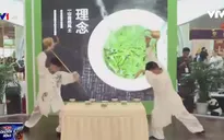 Chiêm ngưỡng màn trình diễn rót trà sử dụng võ thuật