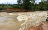 Mưa lớn gây vỡ đập Cố Châu ở Hà Tĩnh