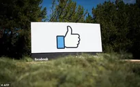 Facebook thu bộn tiền quảng báo nhờ lượng người dùng khủng