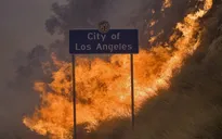 Cháy rừng nghiêm trọng nhất trong lịch sử TP Los Angeles, Mỹ