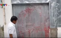 TP.HCM: Căn nhà 9 lần bị tạt sơn, mắm tôm trong vòng 5 tháng