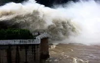 Mở 1 cửa xả đáy hồ Hòa Bình vào 7h ngày 11/10
