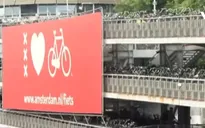 Du lịch Amsterdam (Hà Lan) trên những chiếc xe đạp