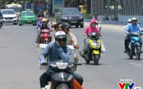 Quá tải xe cá nhân ở Hà Nội